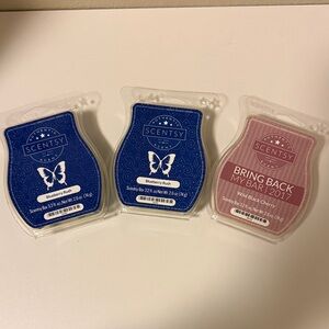 Scentsy 2 Blueberry Rush and 1 Wild Black Cherry Wax Melt Bars